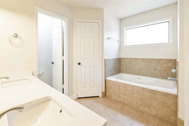 $2,015 | 3811 Westridge Drive, Bartlett, TN 38135