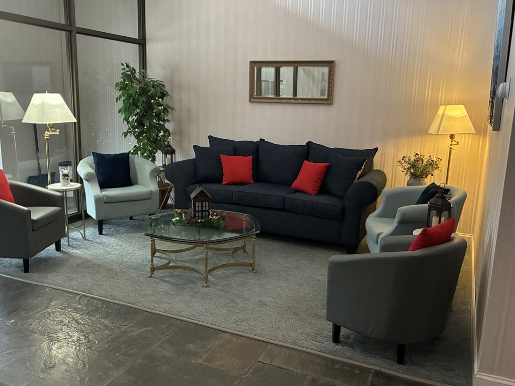 2 Summit Drive, Unit 43 Reading, MA 01867 - Photo 3 of 12