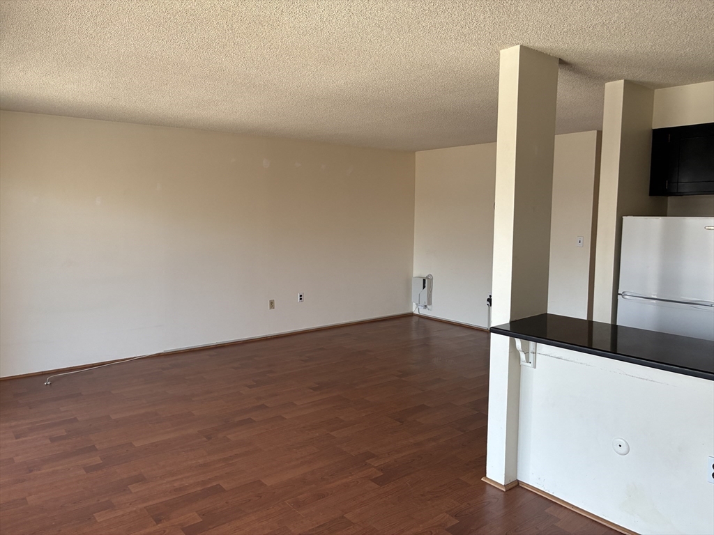 2 Summit Drive, Unit 43 Reading, MA 01867 - Photo 5 of 12