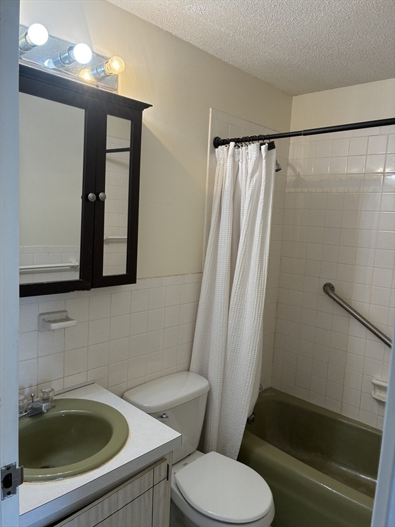 2 Summit Drive, Unit 43 Reading, MA 01867 - Photo 9 of 12