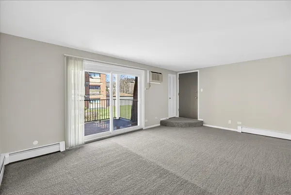 $1,695 | 604 65th Street, Unit 4, Westmont, IL 60559