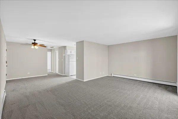 $1,695 | 604 65th Street, Unit 4, Westmont, IL 60559