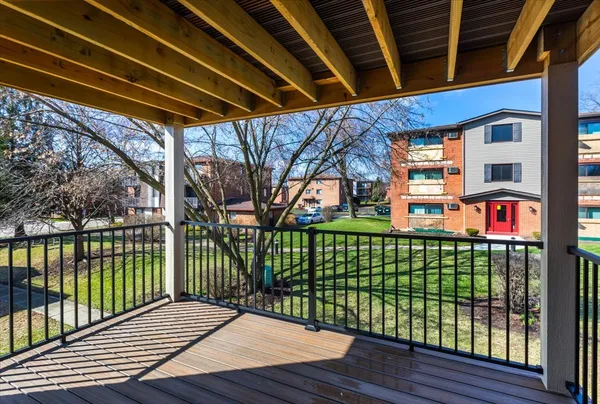 $1,695 | 604 65th Street, Unit 4, Westmont, IL 60559