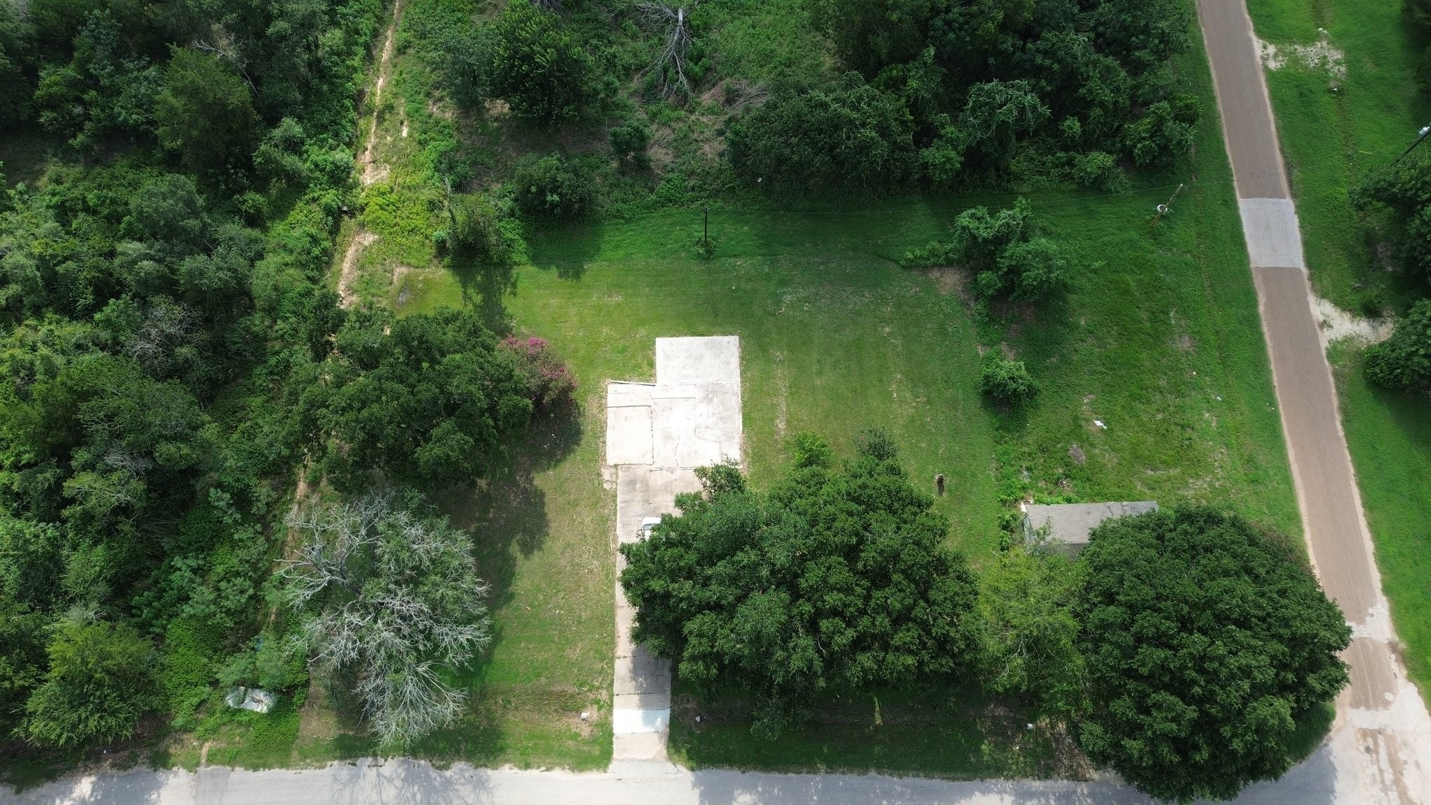 210 5th Street Hempstead, TX 77445 - Photo 2 of 24