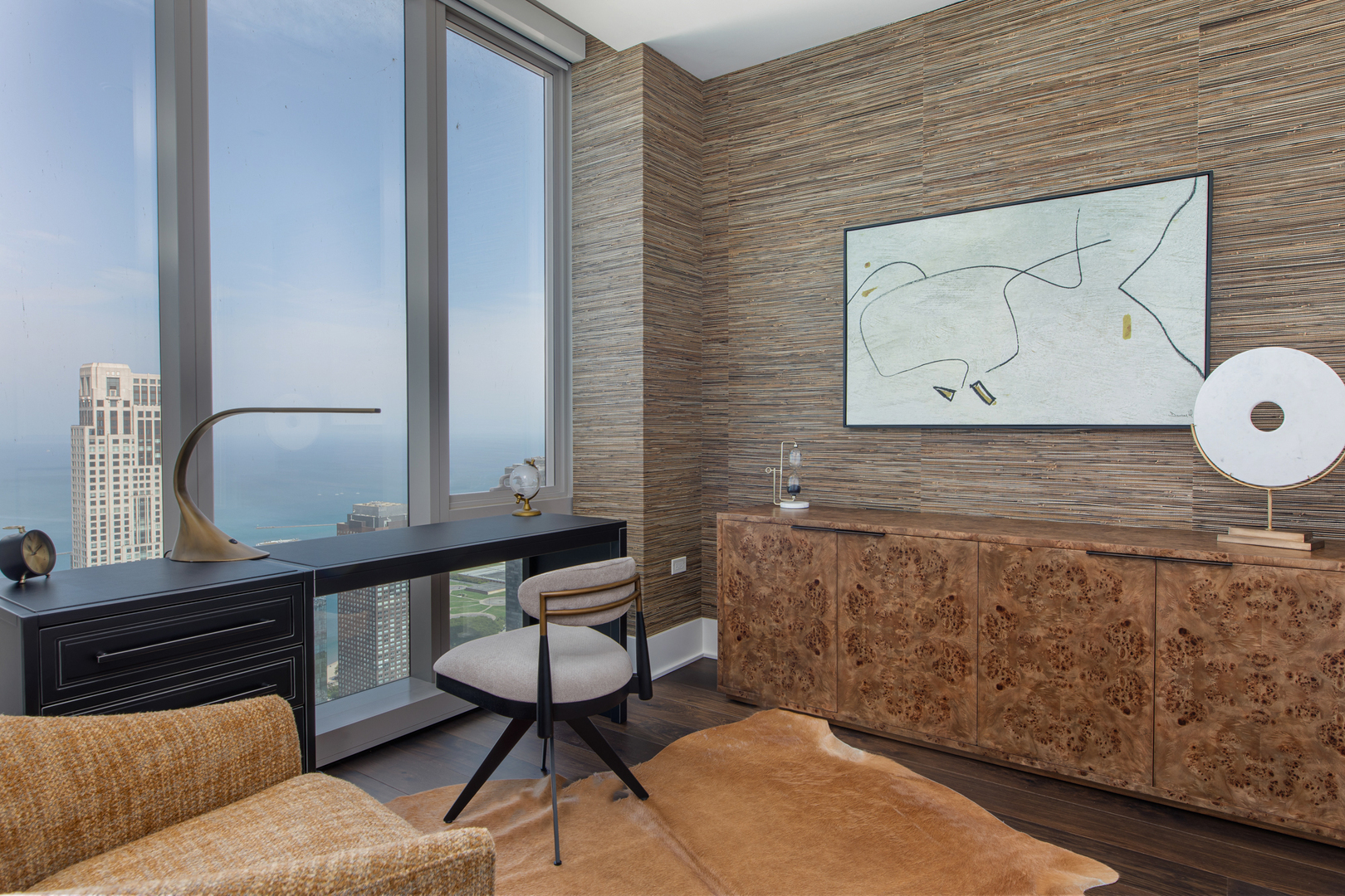 363 East Wacker Drive, Unit 5505 Chicago, IL 60601 - Photo 11 of 26 a living room with a couch