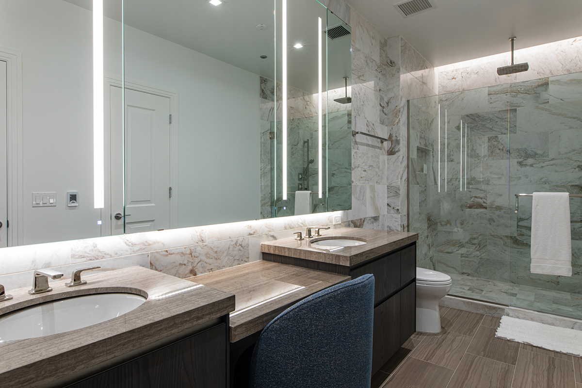 363 East Wacker Drive, Unit 5505 Chicago, IL 60601 - Photo 10 of 26 a bathroom with a sink and a mirror