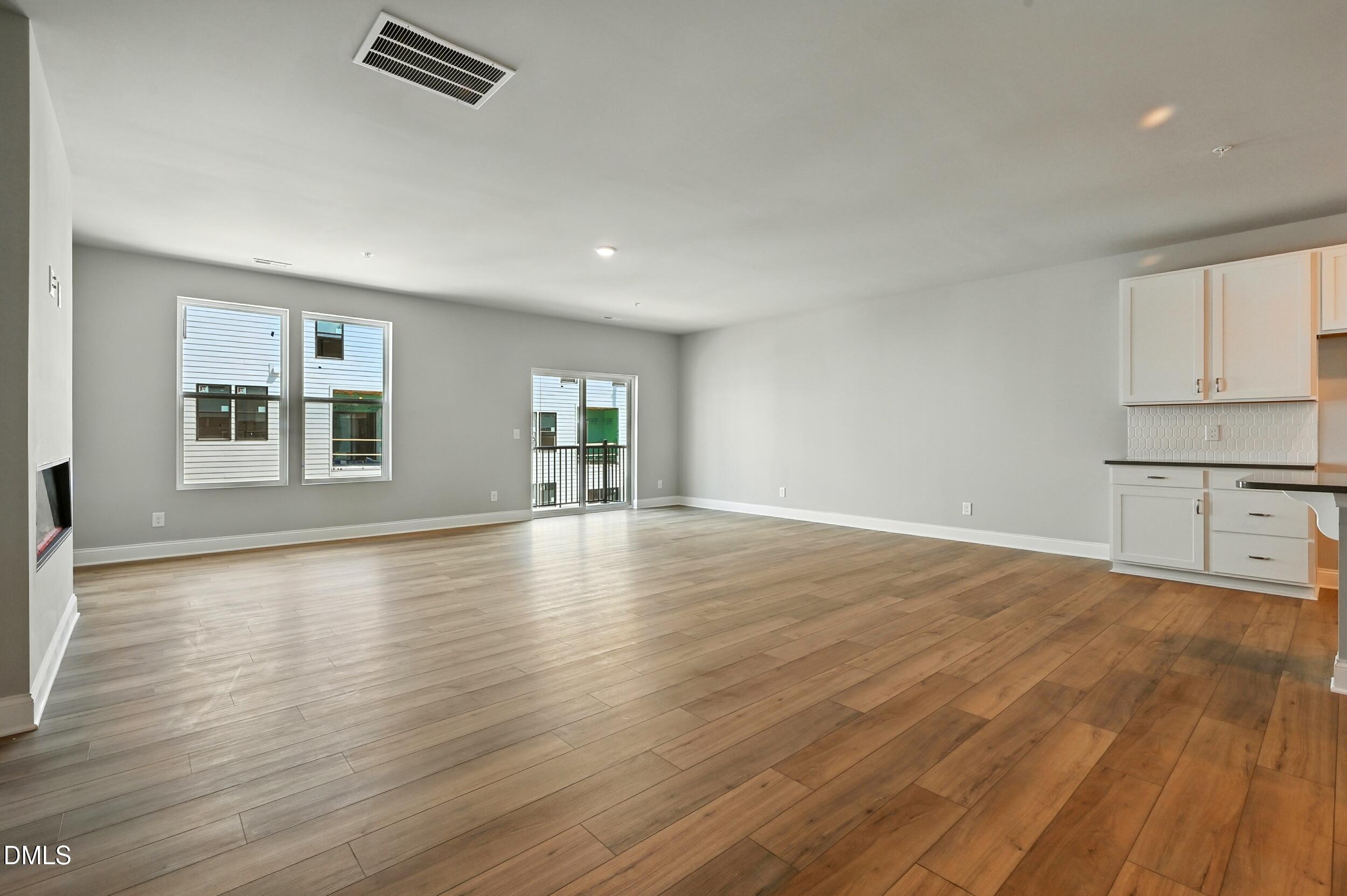 1242 Coach Sta Alley, Unit 201 Raleigh, NC 27601 - Photo 7 of 37