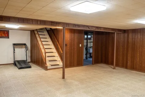 $999,000 | 39 Deer Path Lane, Syosset, NY 11791