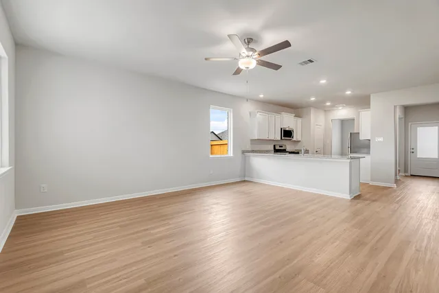 $2,095 | 384 Tejas Trail, Waller, TX 77484