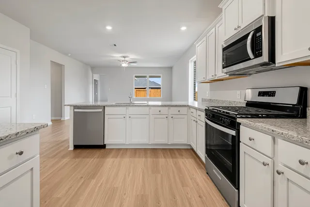 $2,095 | 384 Tejas Trail, Waller, TX 77484