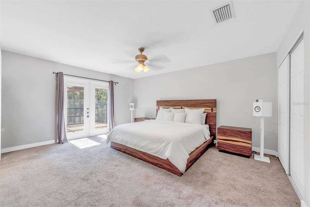 3304 Moran Road Tampa, FL 33618 - Photo 37 of 70