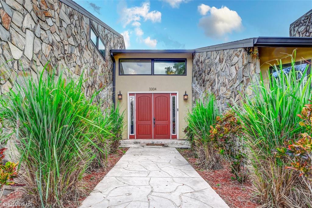 3304 Moran Road Tampa, FL 33618 - Photo 5 of 70