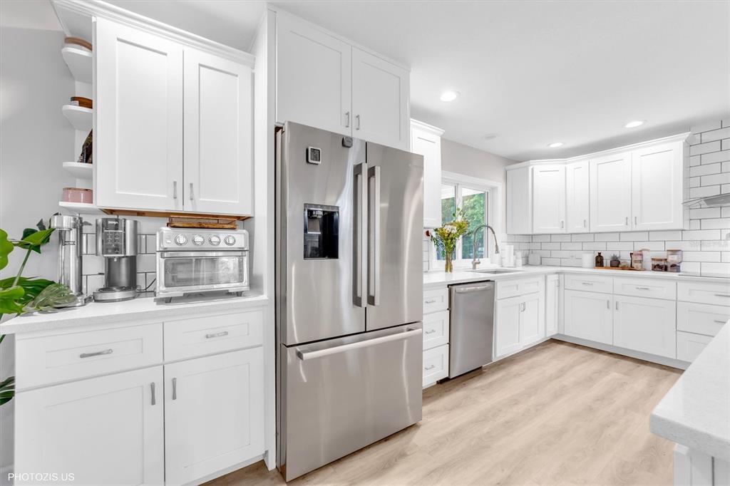 3304 Moran Road Tampa, FL 33618 - Photo 10 of 70