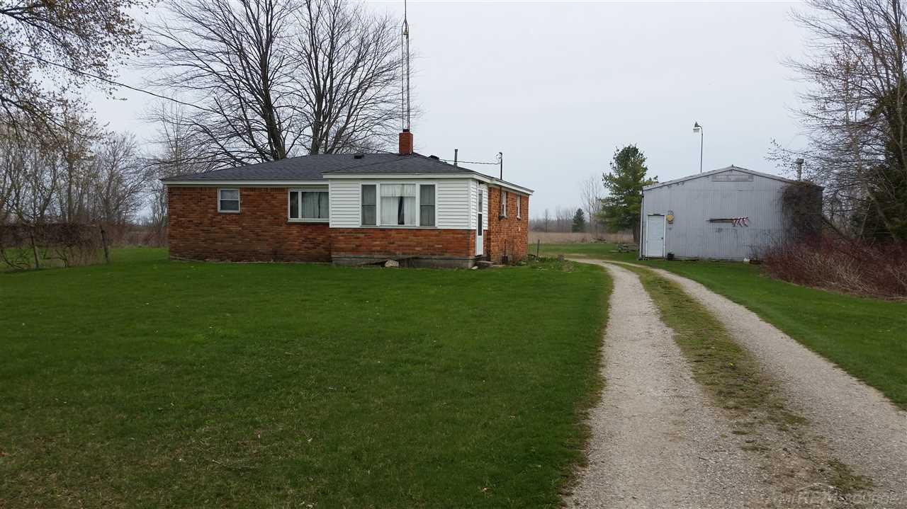 5820 Aitken Road Croswell, MI 48422 - Photo 3 of 15