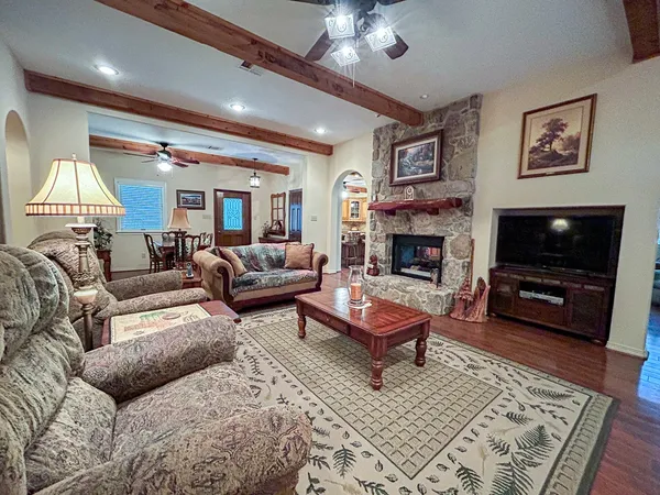 $775,000 | 5259 Farm To Market 946, Coldspring, TX 77331