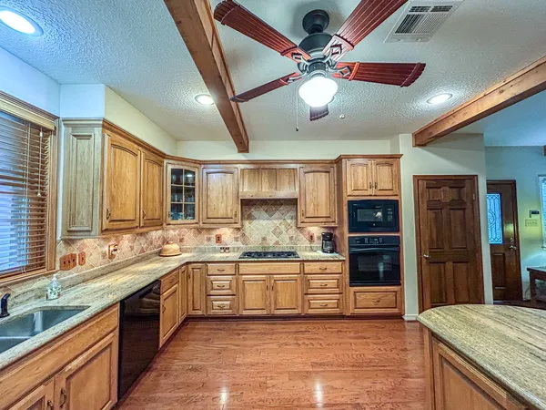 $775,000 | 5259 Farm To Market 946, Coldspring, TX 77331