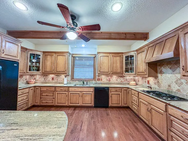 $775,000 | 5259 Farm To Market 946, Coldspring, TX 77331