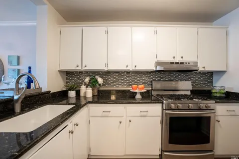 $629,000 | 621 Larkspur Plaza Drive, Larkspur, CA 94939