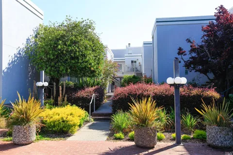 $629,000 | 621 Larkspur Plaza Drive, Larkspur, CA 94939