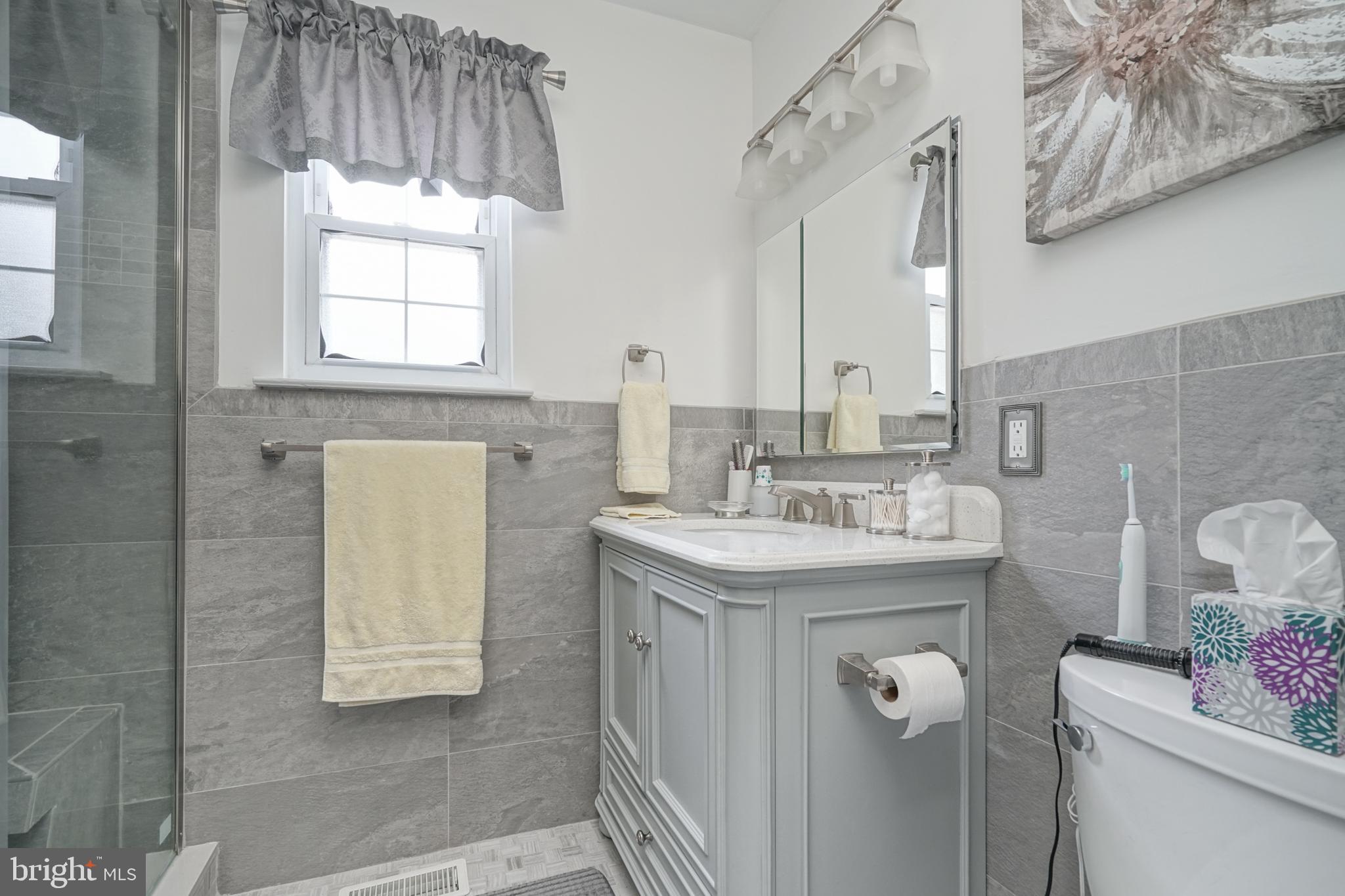 4 Fairfield Circle Sewell, NJ 08080 - Photo 11 of 21 Master Bath