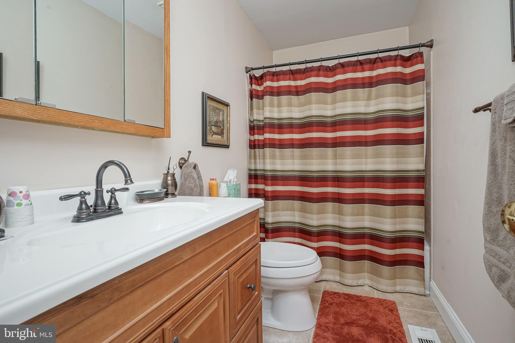 4 Fairfield Circle Sewell, NJ 08080 - Photo 13 of 21 Hall Bath