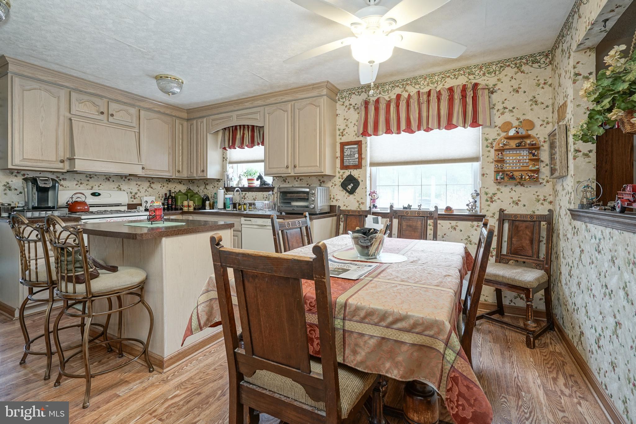 4 Fairfield Circle Sewell, NJ 08080 - Photo 7 of 21 Dining Area