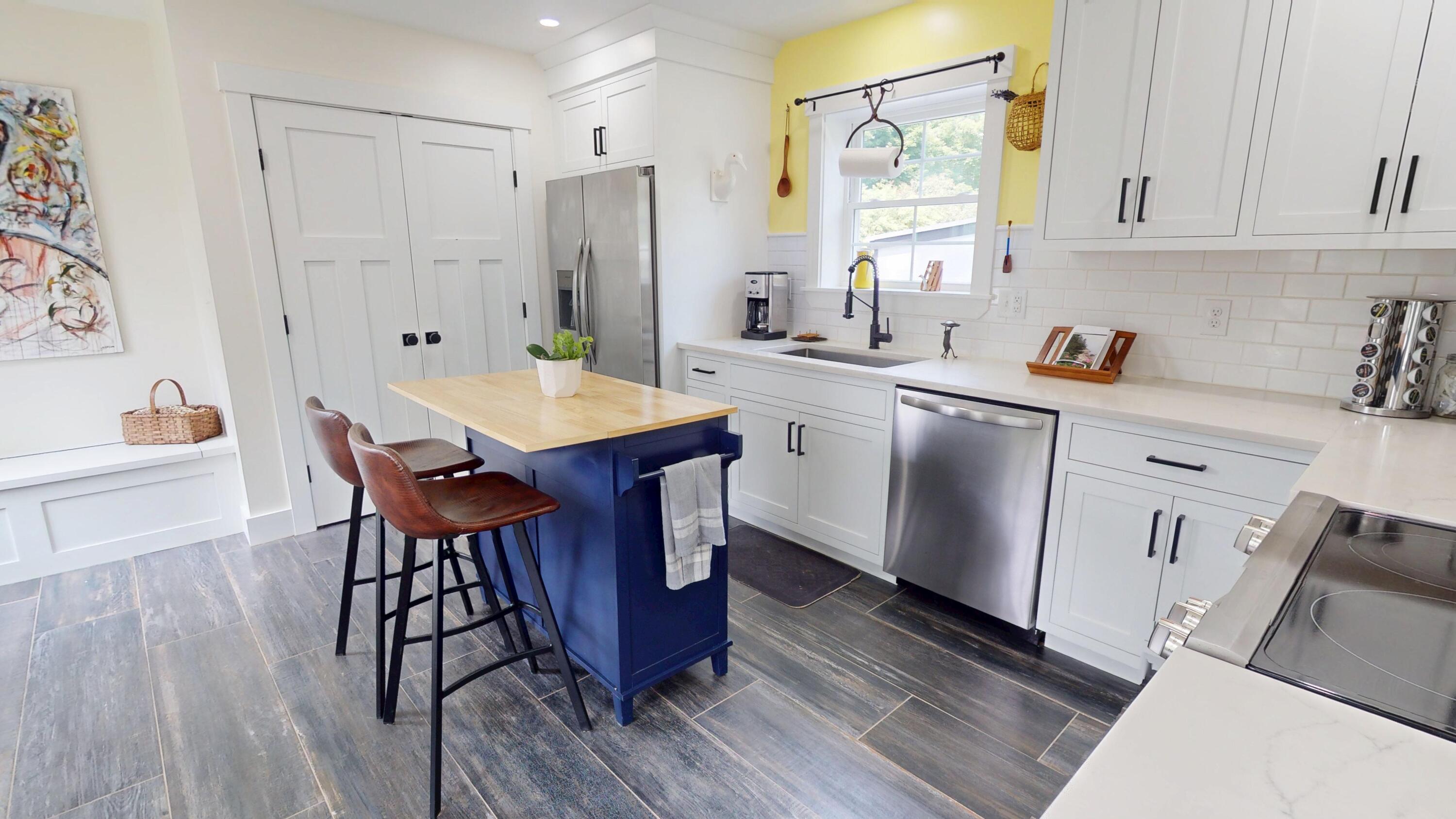 42 Hillside Road Orono, ME 04473 - Photo 7 of 40 5