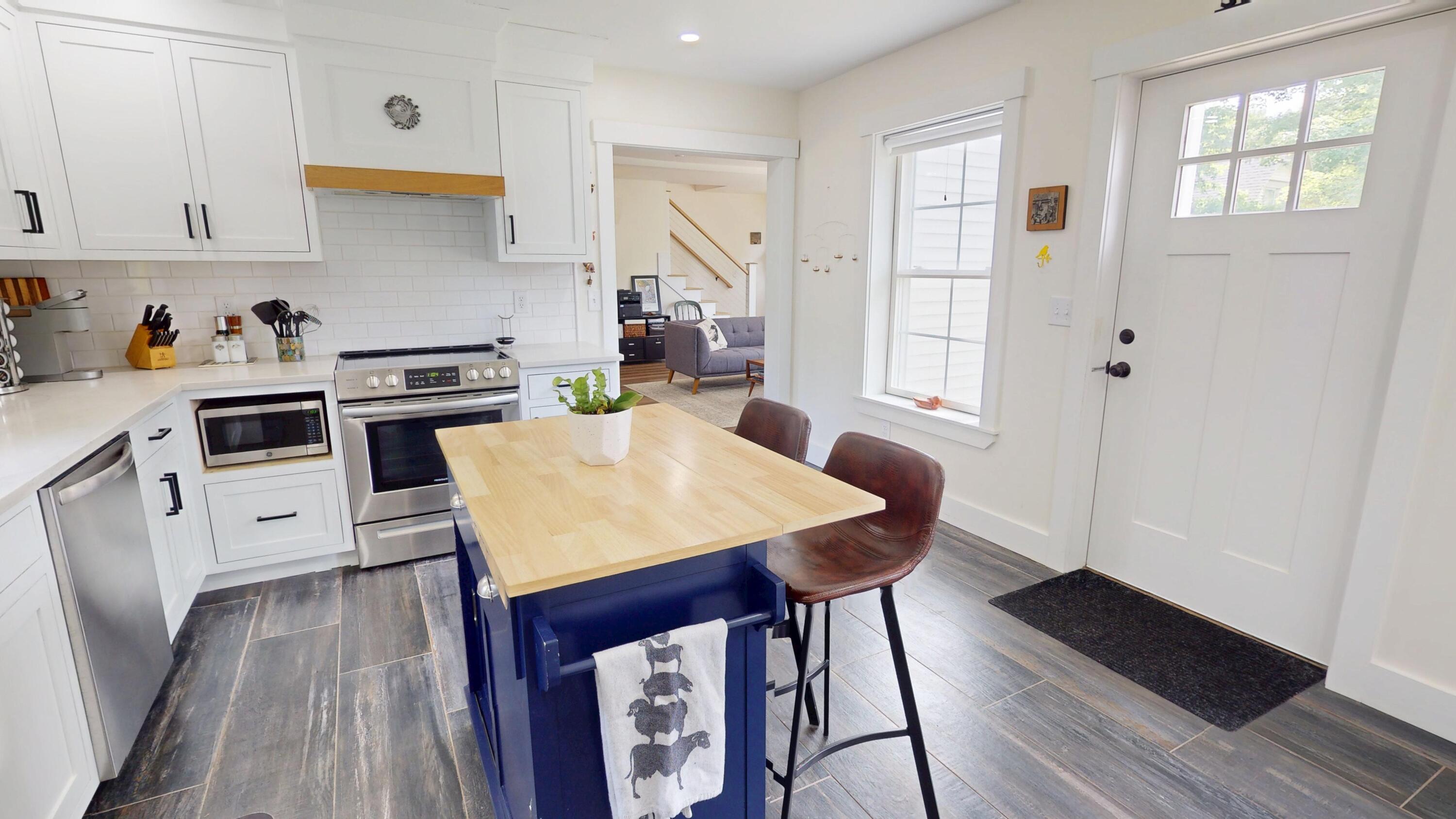 42 Hillside Road Orono, ME 04473 - Photo 8 of 40 8