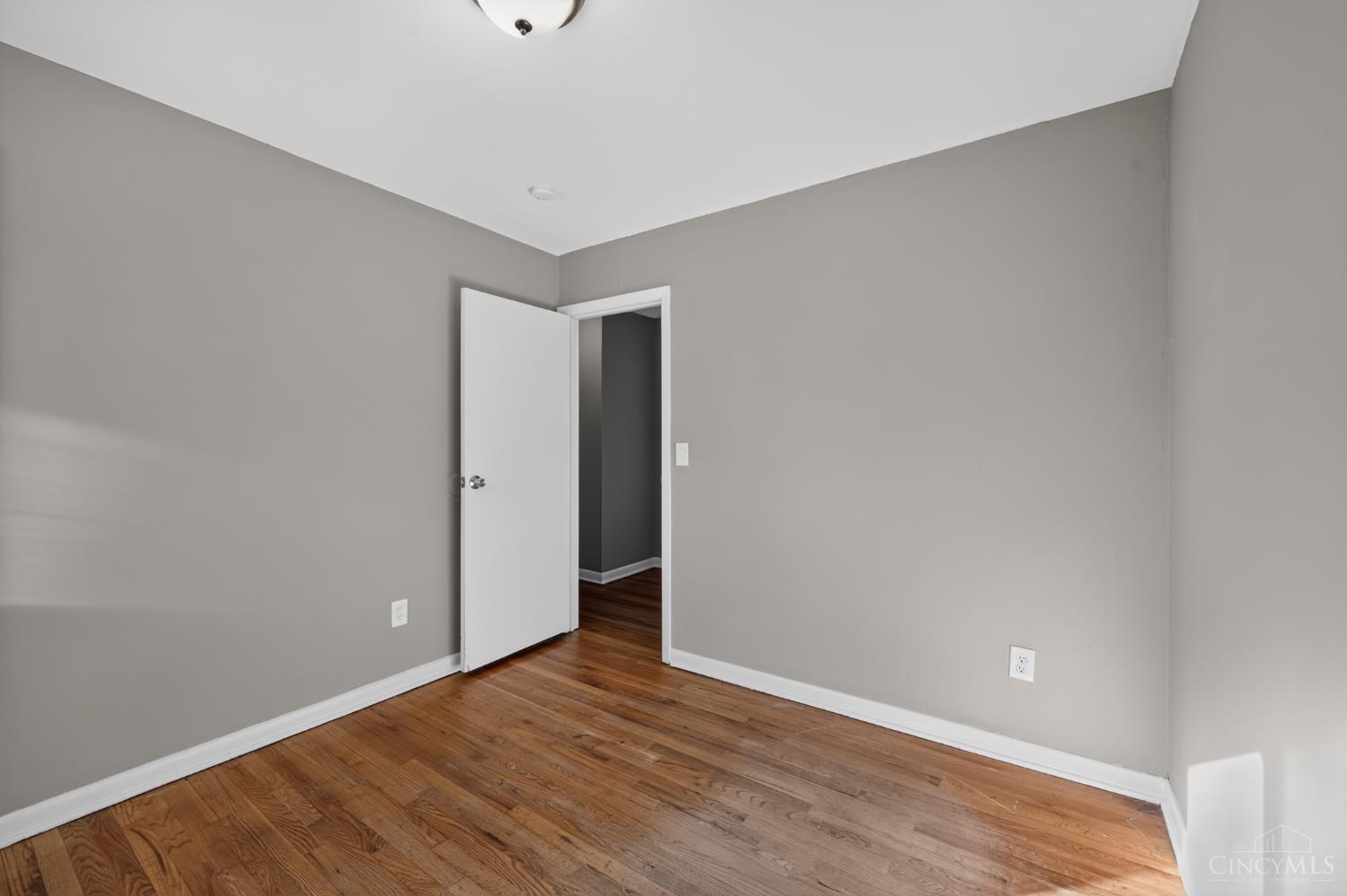 2015 Windmill Way Cincinnati, OH 45240 - Photo 24 of 32