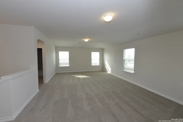 a view of empty room with window