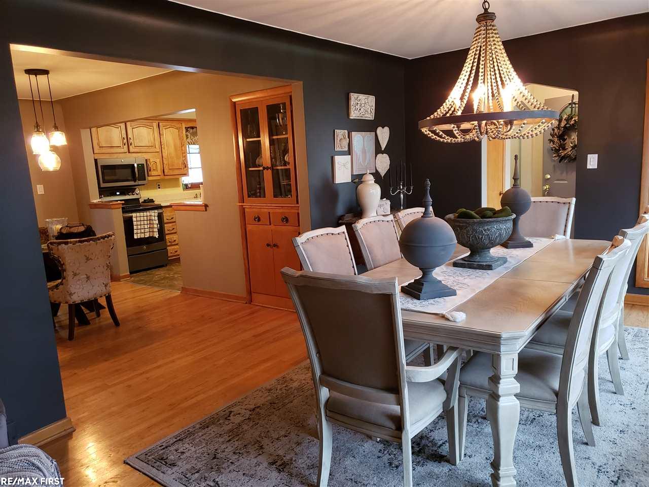 33056 Edgegrove Road Fraser, MI 48026 - Photo 8 of 26 31378634-7.JPG