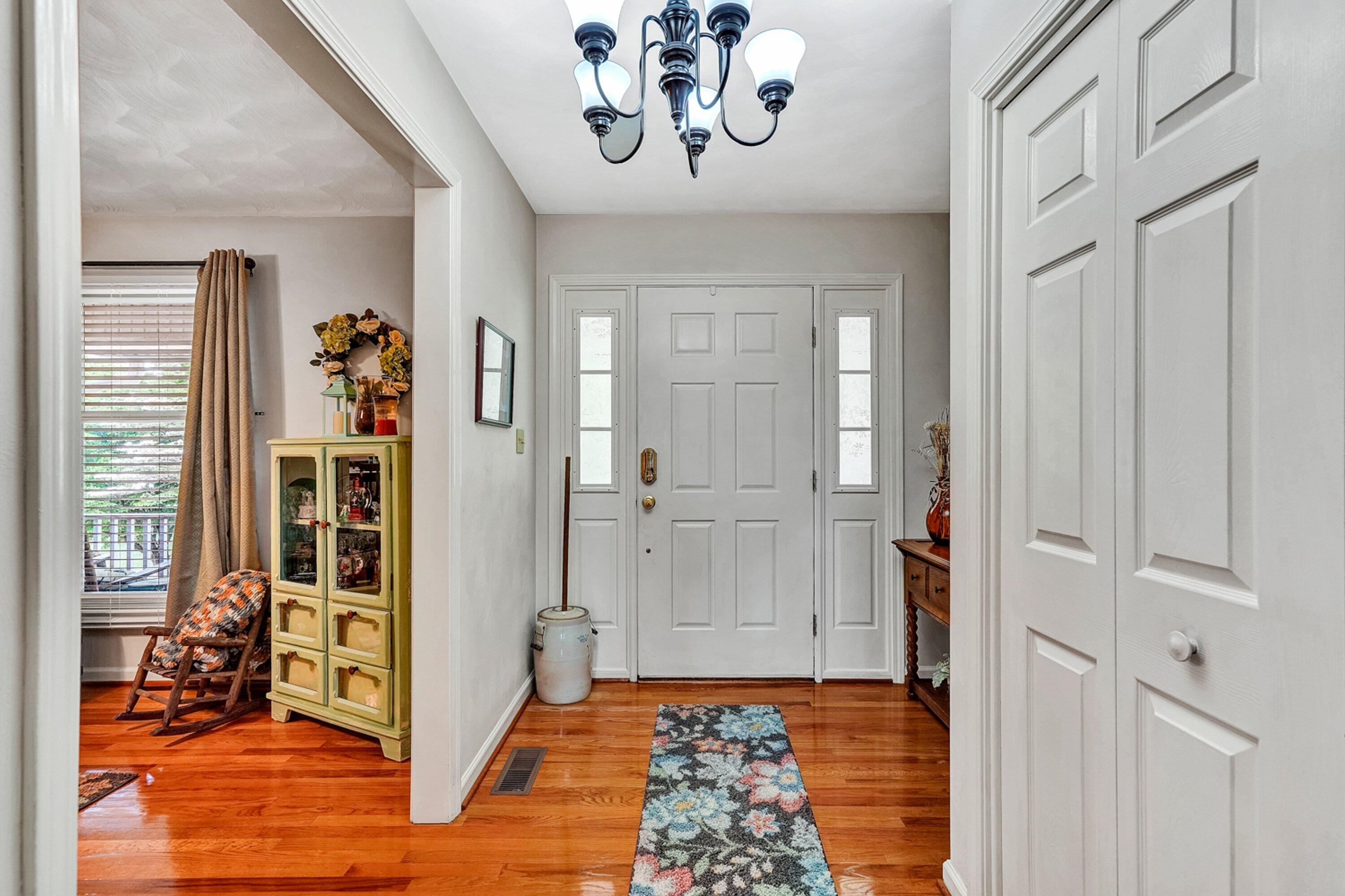 144 Jonathan Road Roanoke, VA 24019 - Photo 8 of 37 DSC05682-2