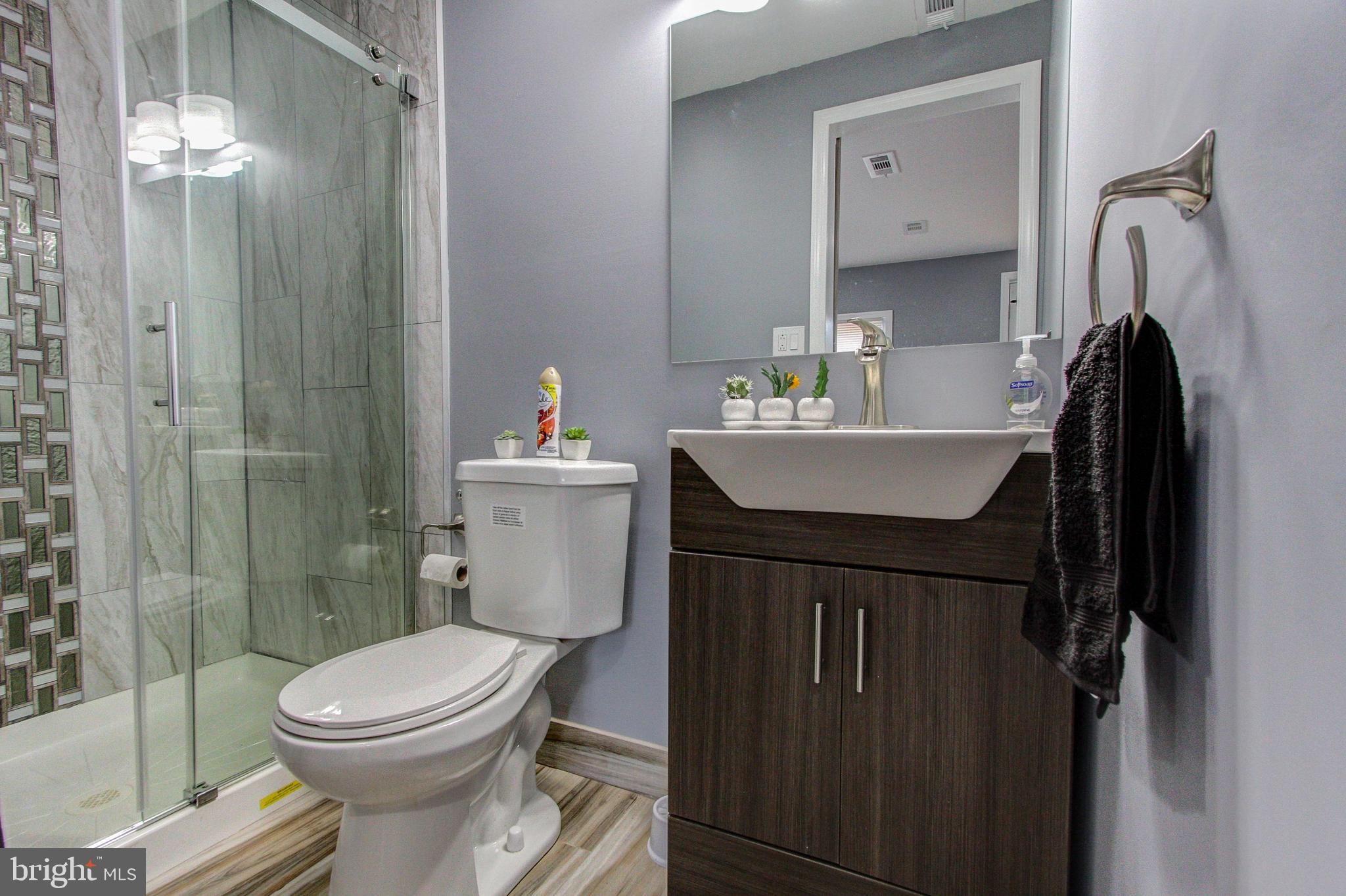 1006 Rutledge Avenue Phoenixville, PA 19460 - Photo 20 of 39 1st Flr Full Bath
