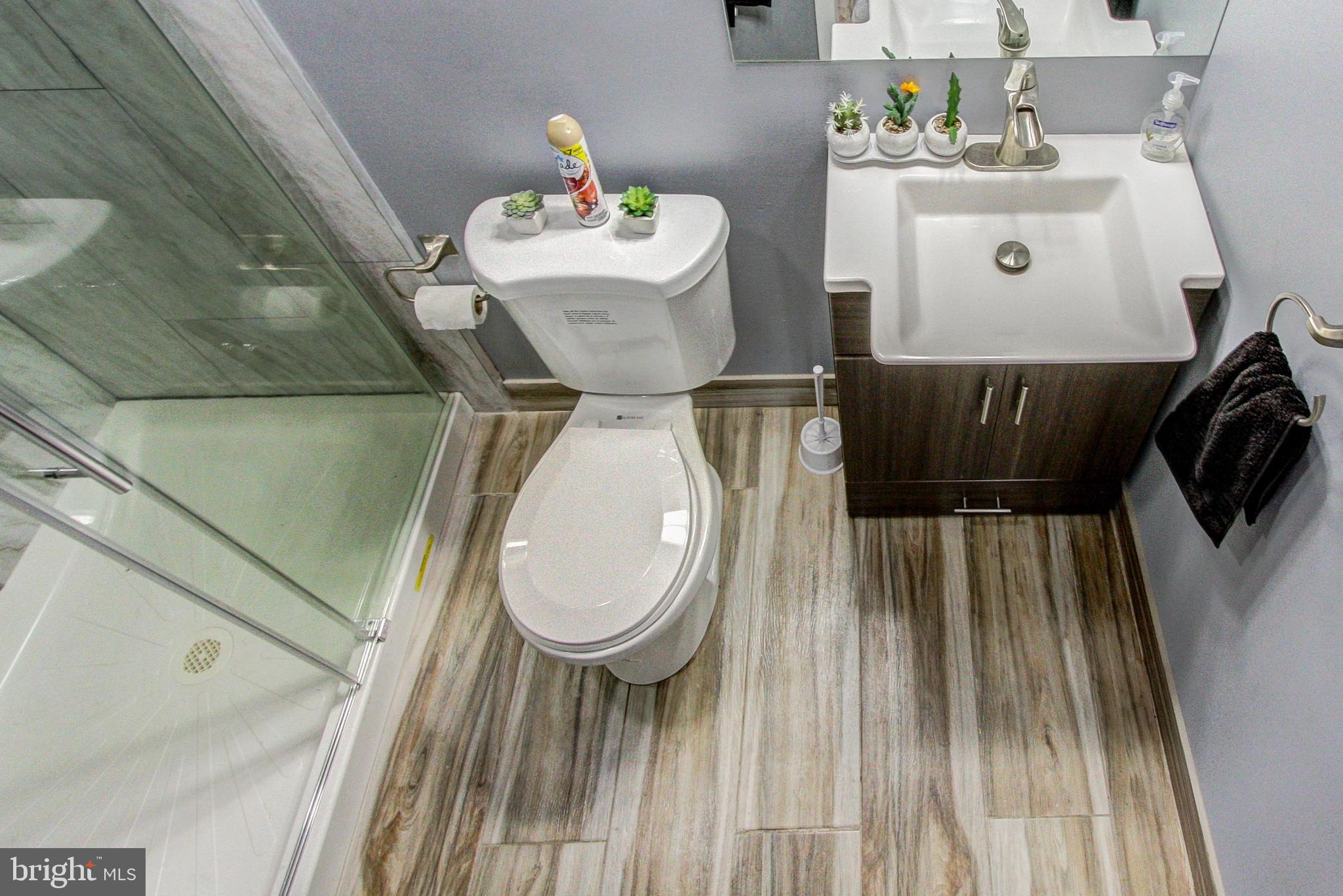 1006 Rutledge Avenue Phoenixville, PA 19460 - Photo 22 of 39 1st Flr Full Bath