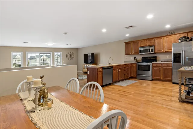 $385,000 | 667 Metacom Avenue, Unit 14, Bristol, RI 02809