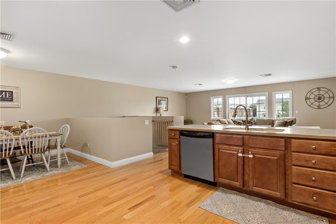 667 Metacom Avenue, Unit 14 Bristol, RI 02809 - Photo 17 of 32