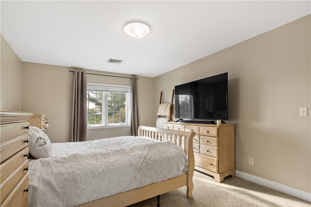 667 Metacom Avenue, Unit 14 Bristol, RI 02809 - Photo 22 of 32