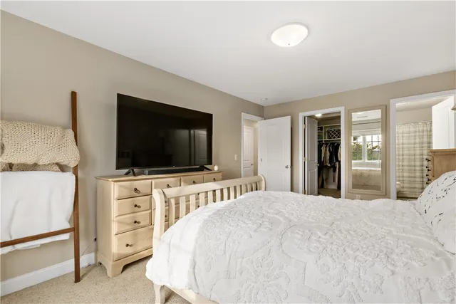 $385,000 | 667 Metacom Avenue, Unit 14, Bristol, RI 02809