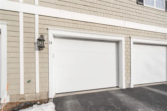 $385,000 | 667 Metacom Avenue, Unit 14, Bristol, RI 02809