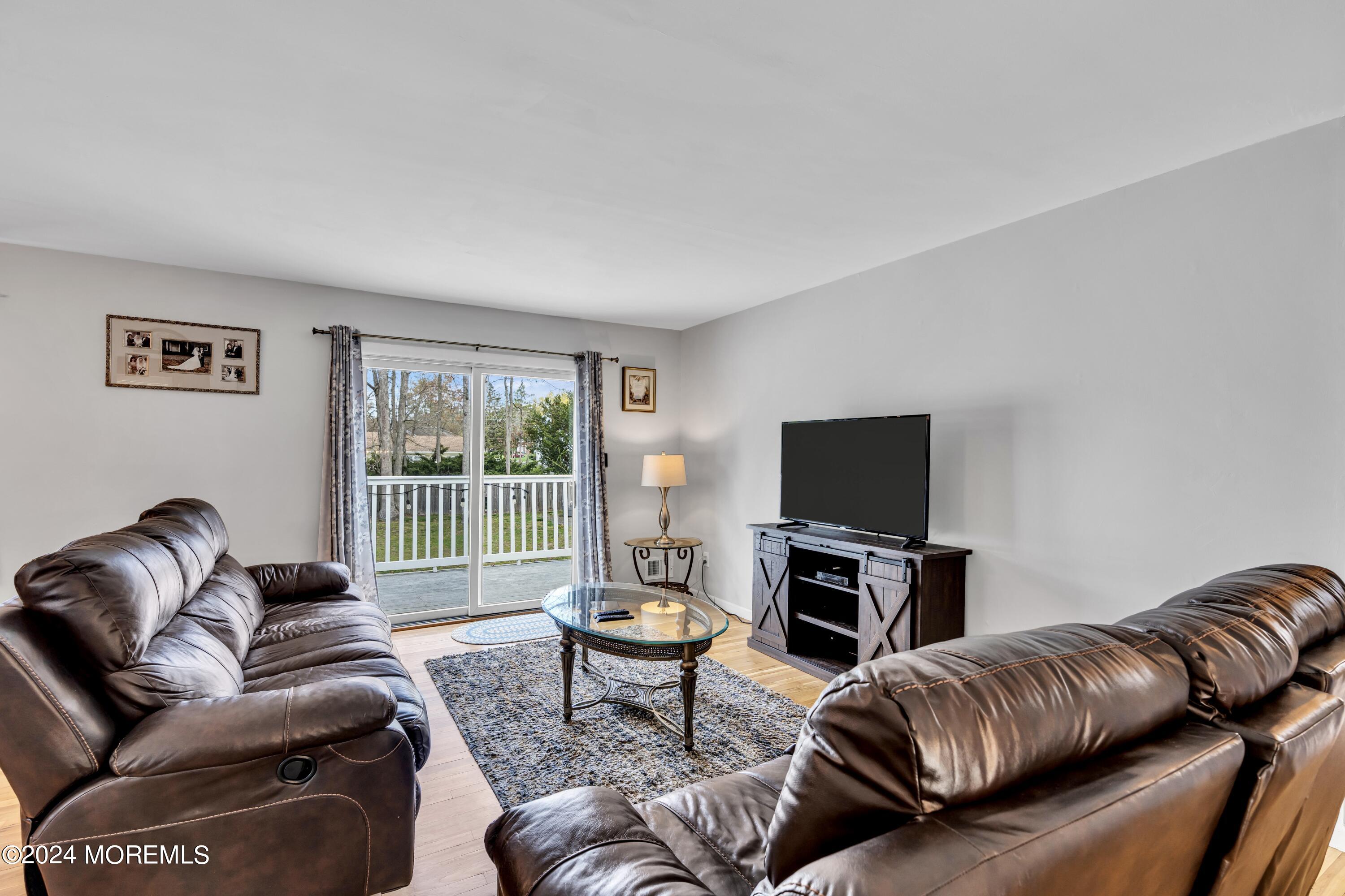 5 Dutch Valley Road Howell, NJ 07731 - Photo 5 of 36 Living Room