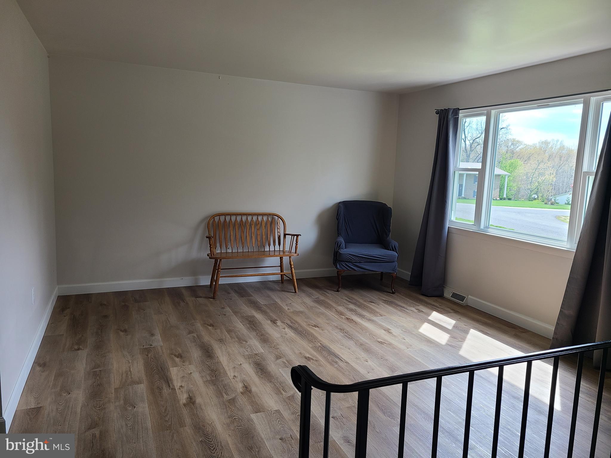 4801 Regal Lane Dunkirk, MD 20754 - Photo 2 of 11 Living room upstairs