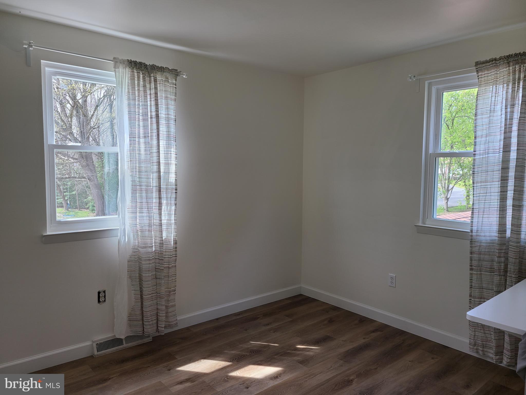 4801 Regal Lane Dunkirk, MD 20754 - Photo 8 of 11 2nd bedroom