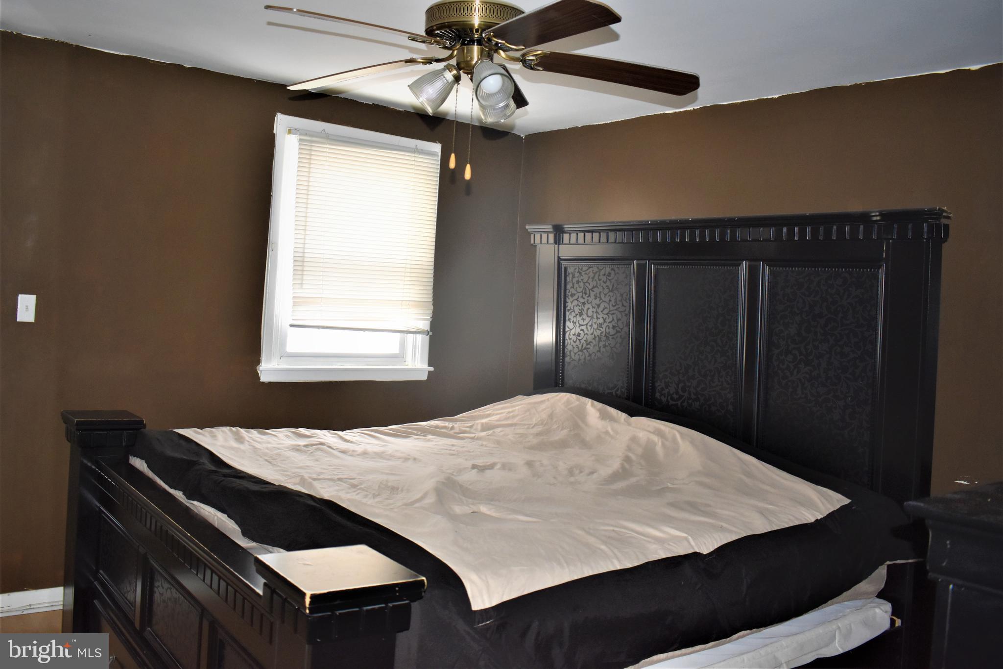 7436 Rhoads Street Philadelphia, PA 19151 - Photo 12 of 18 MASTER BEDROOM