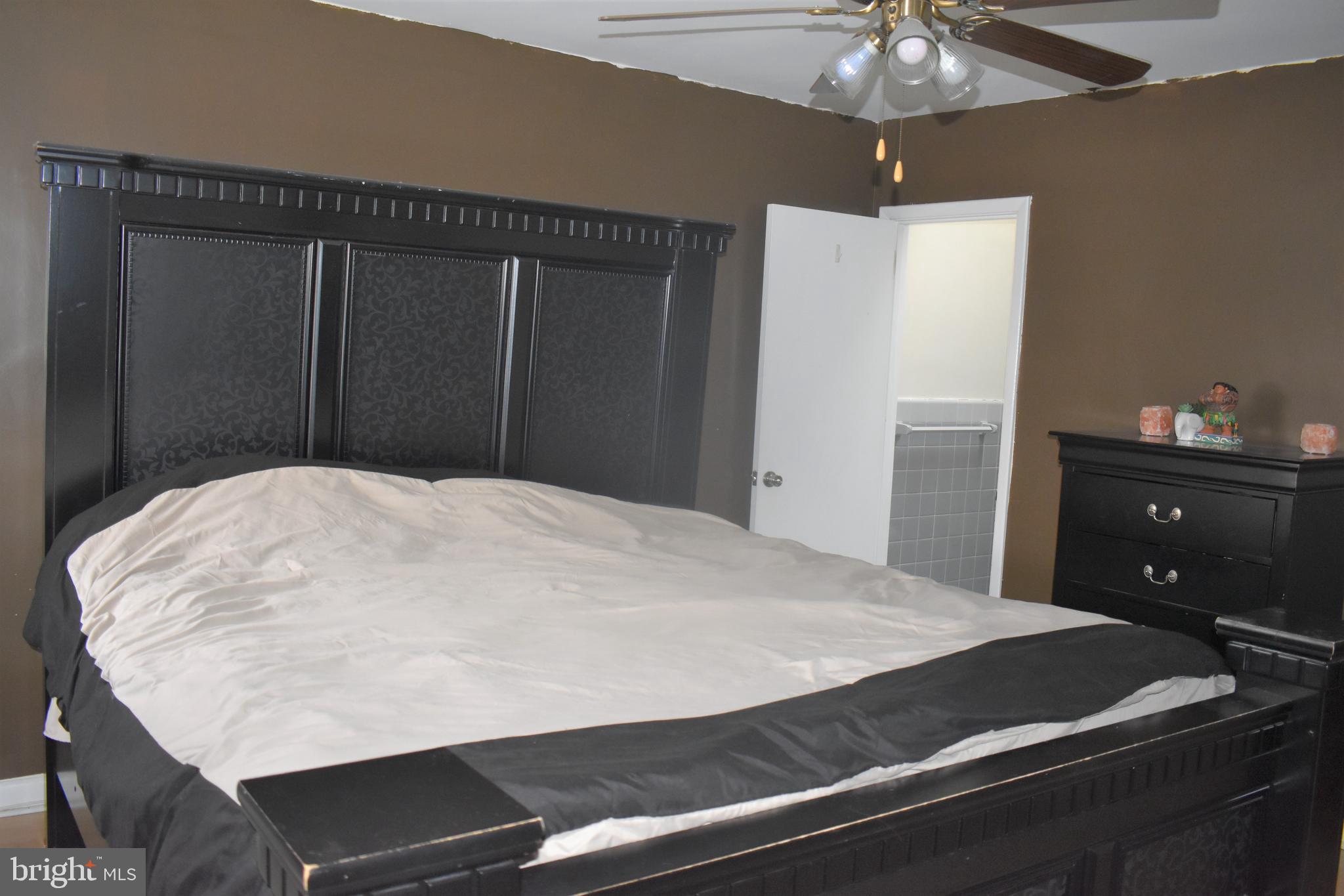7436 Rhoads Street Philadelphia, PA 19151 - Photo 13 of 18 MASTER BEDROOM ANGLE 2
