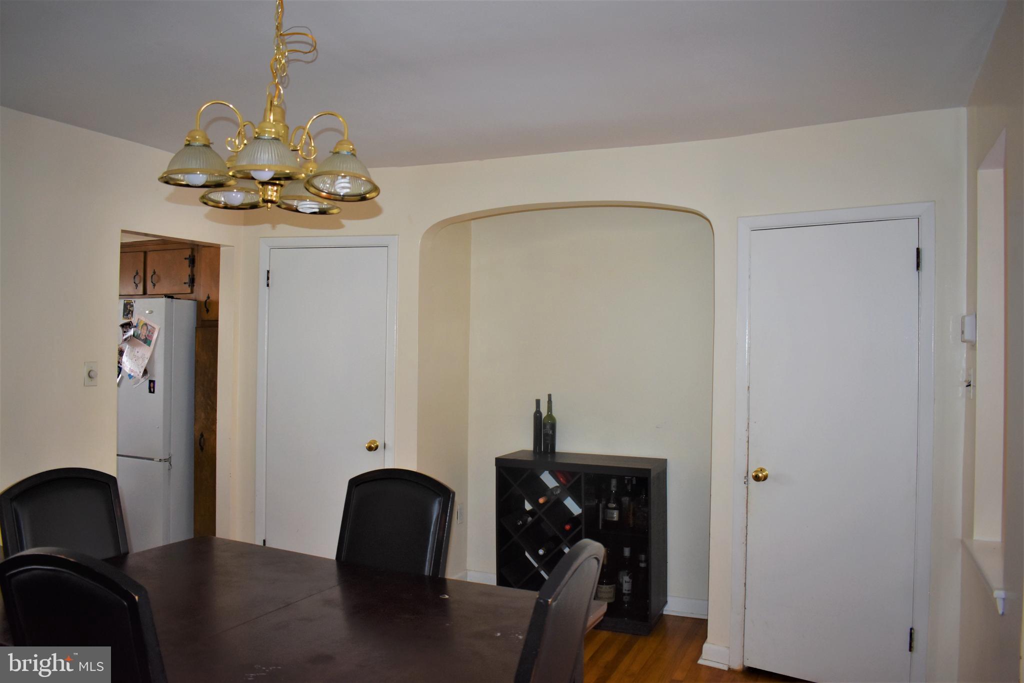 7436 Rhoads Street Philadelphia, PA 19151 - Photo 8 of 18 DINING ROOM ANGLE 3
