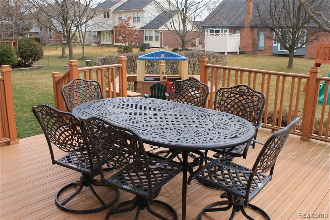 45071 Glengarry Road Canton, MI 48188 - Photo 48 of 51 IMG_0745.JPG