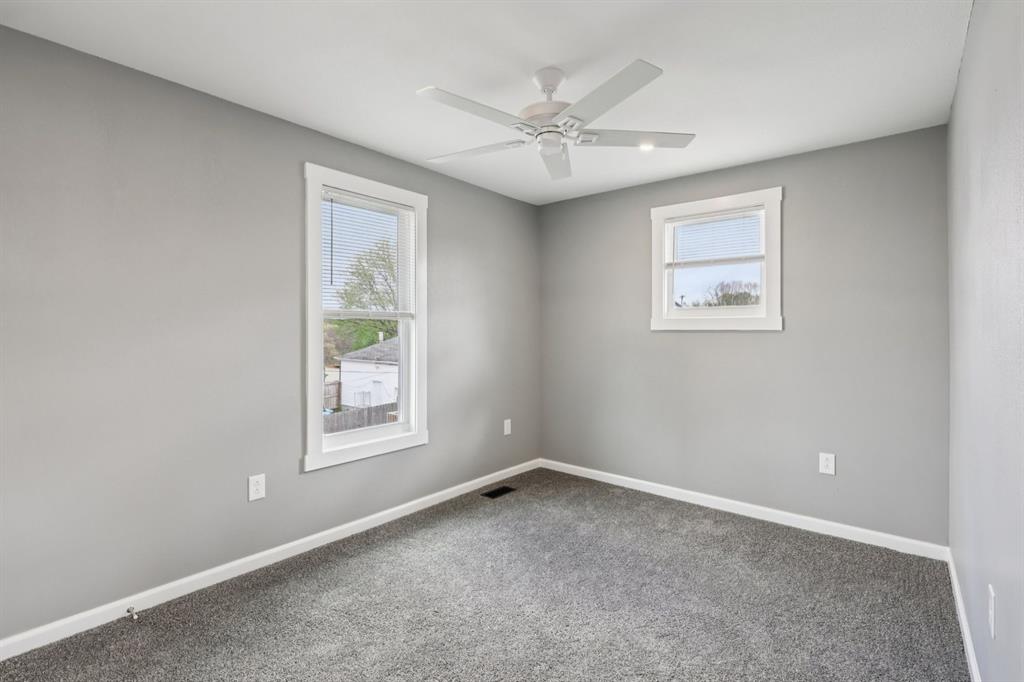613 Oak Street Vandergrift, PA 15690 - Photo 30 of 50