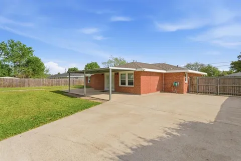 $215,000 | 620 Glover Street, Lake Charles, LA 70605