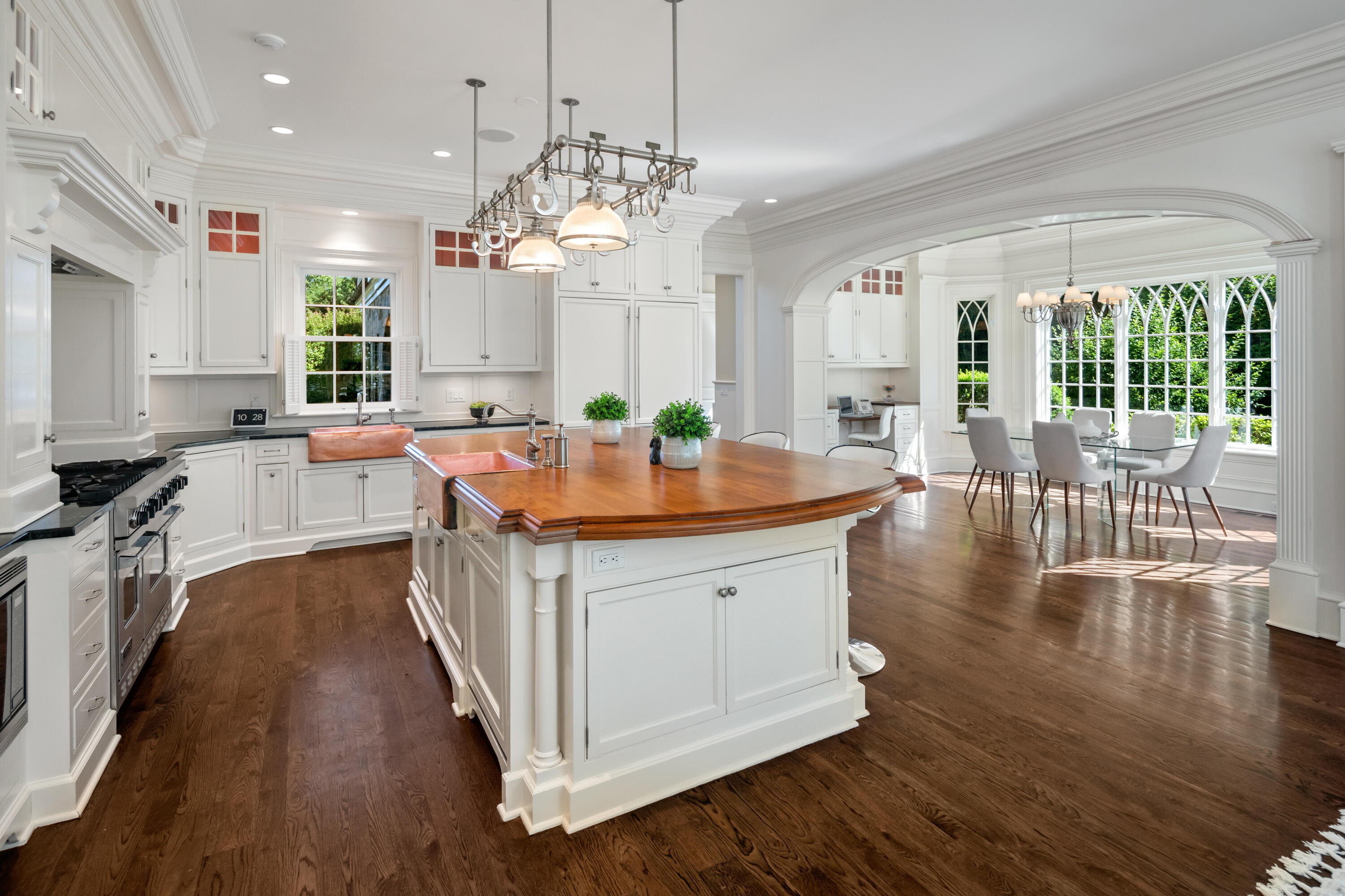 568 Frogtown Road New Canaan, CT 06840 - Photo 17 of 40 Kitchen and Breakfast room