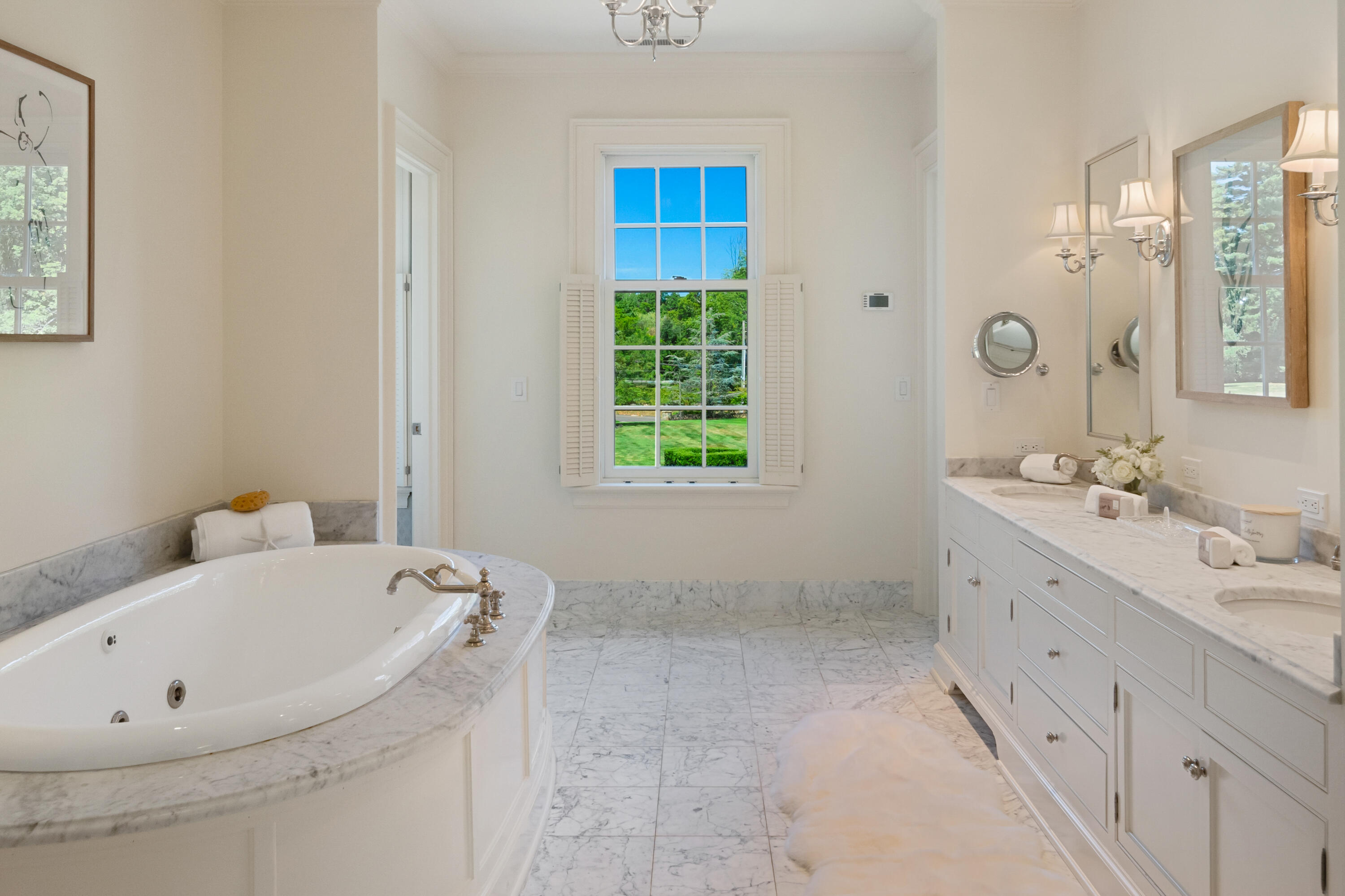 568 Frogtown Road New Canaan, CT 06840 - Photo 27 of 40 Primary Bathroom